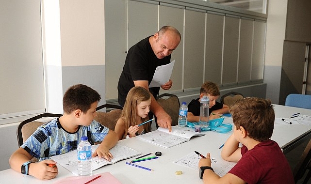 Karşıyaka Belediyesi&rsquo;nden eğitime destek