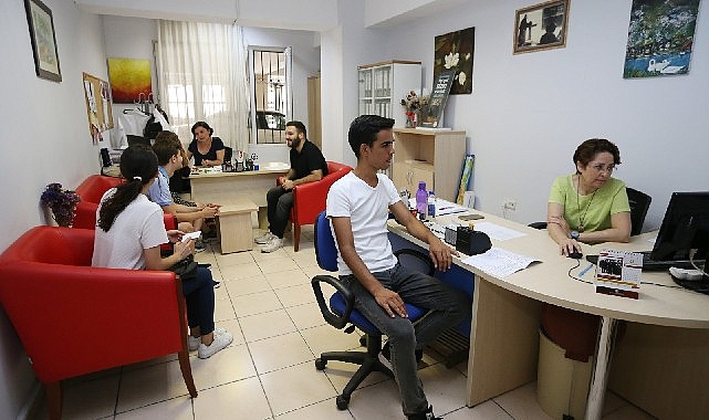 Karşıyaka Belediyesi&rsquo;nden LGS &ouml;ğrencilerine tercih desteği
