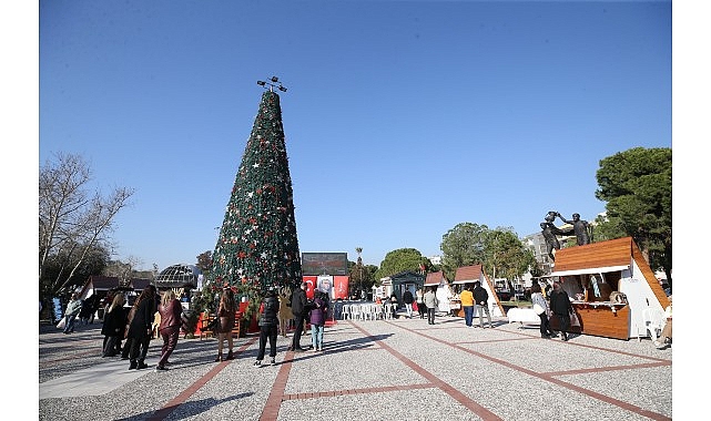 Karşıyaka ışıl ışıl olacak: &lsquo;Yeni Yıl Şenliği&rsquo; 13 Aralık&rsquo;ta başlıyor!