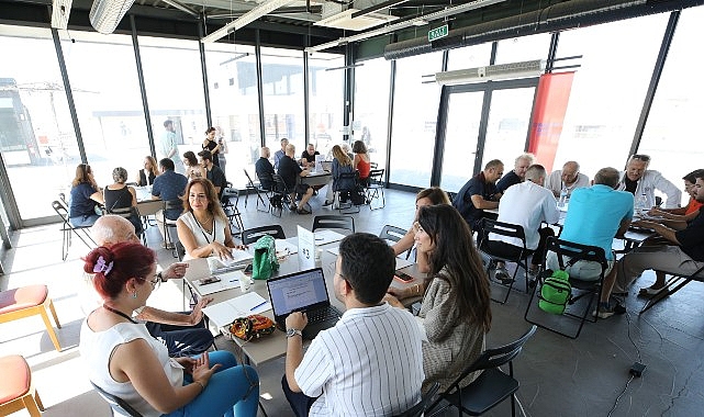 &ldquo;Karşıyaka K&uuml;lt&uuml;r ve Turizm Rotası&rdquo; yola &ccedil;ıktı