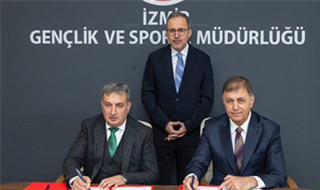 Karşıyaka Stadı i&ccedil;in tarihi adım