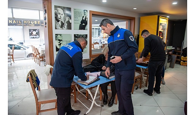 Karşıyaka Zabıtası&rsquo;ndan işgal denetimi