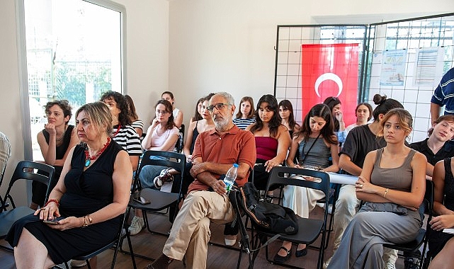 Karşıyaka&rsquo;da gen&ccedil; tasarımcıların eserleri Galeri Alt&rsquo;ta sergileniyor