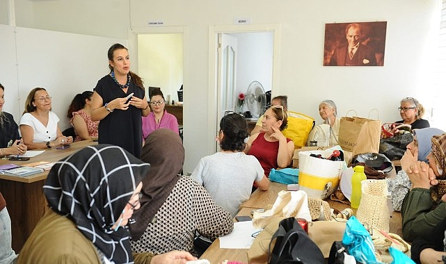 Karşıyaka&rsquo;da &lsquo;Kadın G&uuml;c&uuml;&rsquo; mahalle mahalle yayılıyor