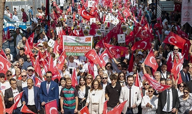 Karşıyaka&rsquo;da omuz omuza 19 Mayıs y&uuml;r&uuml;y&uuml;ş&uuml;!