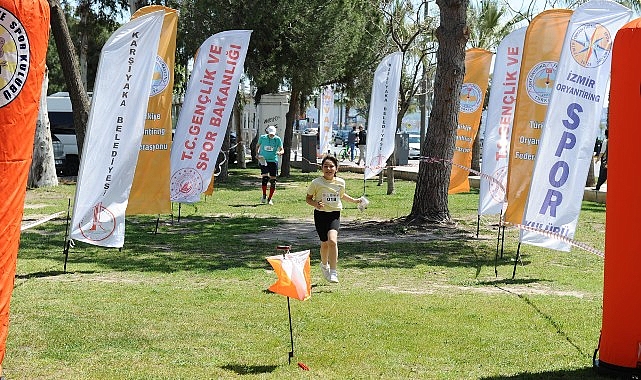 Karşıyaka&rsquo;da oryantiring r&uuml;zgarı: Bayram coşkusu sporla ta&ccedil;landı!