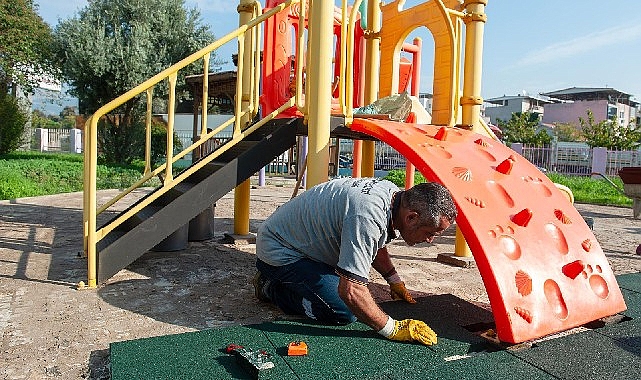 Karşıyaka&rsquo;nın parklarında bir yıllık kapsamlı d&ouml;n&uuml;ş&uuml;m
