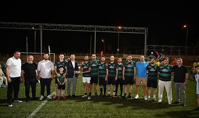 Kartepe Belediyesi&rsquo;nde Futbol Coşkusu