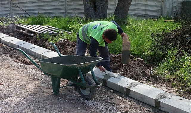 Kartepe Belediyesi&rsquo;nden Acısu&rsquo;da Kapsamlı Parke Tamiratı