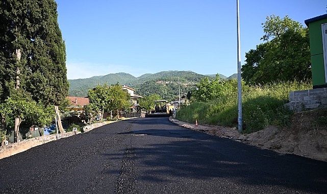 Kartepe Belediyesi&rsquo;nden Suadiye Mahallesi&rsquo;ne 1720 Tonluk Asfalt