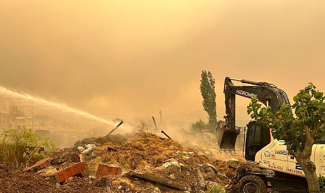 Kartepe Belediyesi&rsquo;nden Taraklı Yangınına M&uuml;dahale Desteği