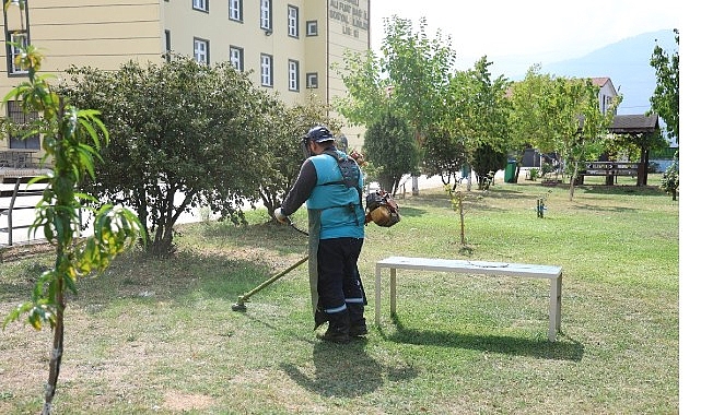Kartepe Belediyesi&rsquo;nden Yeni Eğitim Yılı &Ouml;ncesi Okullarda Yoğun Mesai
