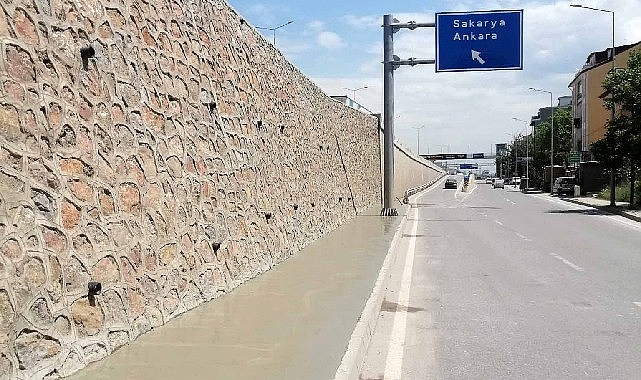 Kartepe İstasyon Mahallesi'nde yaya kaldırımı tamam