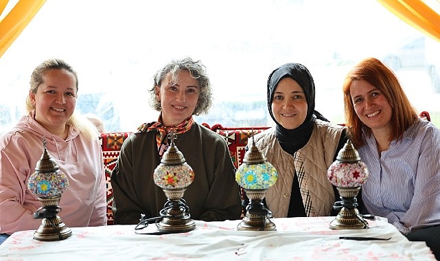 Kartepe Kent Meydanı&rsquo;nda Sanat R&uuml;zgarı
