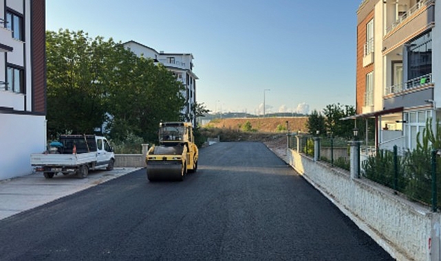 Kartepe&rsquo;de Asfalt &Ccedil;alışmaları T&uuml;m Hızıyla S&uuml;r&uuml;yor