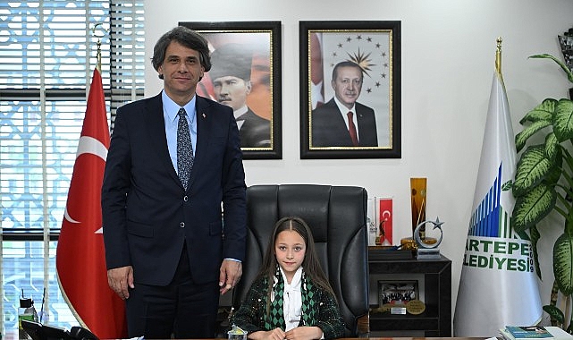 Kartepe&rsquo;de Başkanlık Koltuğu Minik İkra&rsquo;ya Emanet