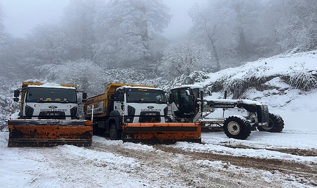 Kartepe&rsquo;de Bayramda Kar Mesaisi