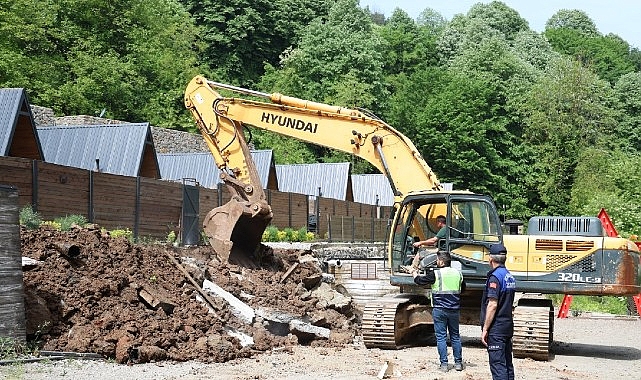 Kartepe&rsquo;de Ka&ccedil;ak Bungalovlar Yıkıldı