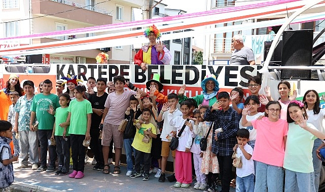 Kartepe&rsquo;de Mahalle Mahalle Bayram Neşesi