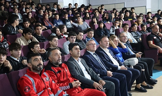 Kartepe&rsquo;de &Ouml;ğrencilere Afet Bilinci S&ouml;yleşisi