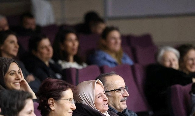 Kartepe&rsquo;de Tiyatro Akşamı