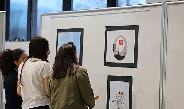 Kartepeli Minik Ellerin Eserleri Sanat Evi&rsquo;nde G&ouml;r&uuml;c&uuml;ye &Ccedil;ıktı