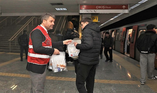 Ke&ccedil;i&ouml;ren Belediyesi 450 Bin Kişiyi İftar Sofrasında Buluşturdu