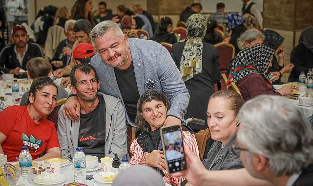 Ke&ccedil;i&ouml;ren&rsquo;de &Ccedil;ifte Kutlama