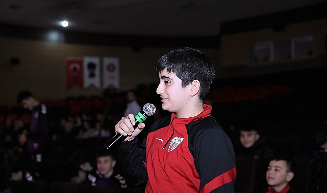 Ke&ccedil;i&ouml;ren&rsquo;de Gen&ccedil; Sporcular İ&ccedil;in &ldquo;Sağlıklı Zihin, G&uuml;&ccedil;l&uuml; Beden&rdquo; Sempozyumu