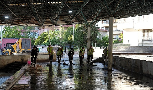 Ke&ccedil;i&ouml;ren&rsquo;de Kurban Kesim Alanları Temizlendi