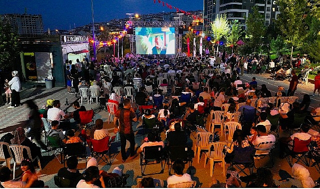 Ke&ccedil;i&ouml;ren&rsquo;de yaz akşamları nostaljiyle ta&ccedil;landı