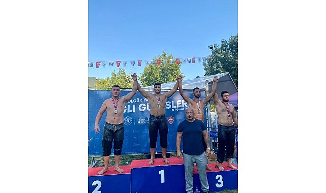 Kemer Belediye g&uuml;reş&ccedil;isi k&uuml;rs&uuml;ye &ccedil;ıktı
