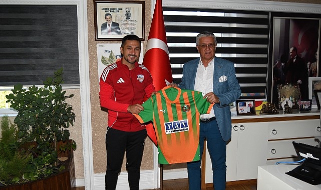 Kemer Belediye Merkez Spor y&ouml;netiminden Başkan Topaloğlu&rsquo;na ziyaret
