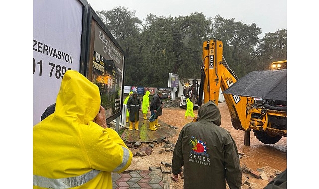 Kemer Belediyesi aralıksız &ccedil;alışıyor