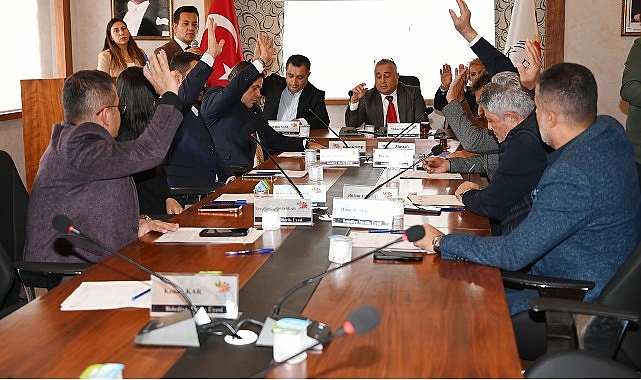 Kemer Belediyesi&rsquo;nde yılın son meclisi yapıldı