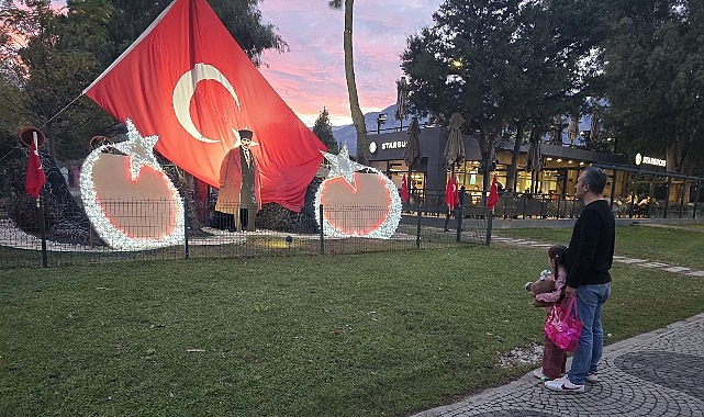 Kemer Belediyesinden Atat&uuml;rk'&uuml; anma k&ouml;şesi