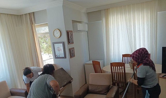Kemer Belediyesi'nden İhtiya&ccedil; Sahiplerine Temizlik Desteği