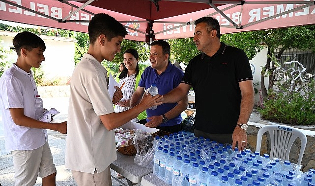 Kemer Belediyesi&rsquo;nden LGS&rsquo;ye giren &ouml;ğrencilere su ve şeker