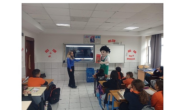 Kemer Belediyesi&rsquo;nden &ouml;ğrencilere sıfır atık eğitimi