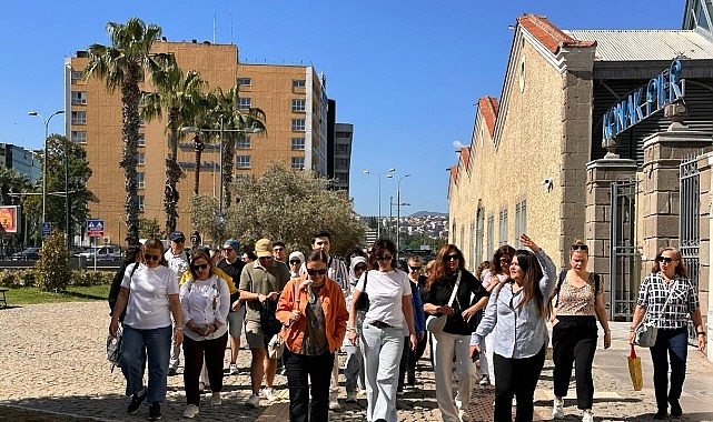 Kemeraltı Şenliği&rsquo;nin yıldızı K&uuml;lt&uuml;rel Miras Gezileri oldu