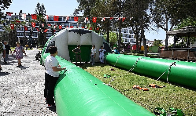Kemer&rsquo;de 23 Nisan coşkusu
