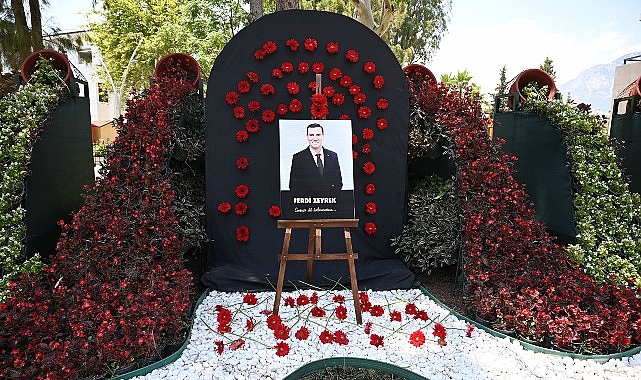 Kemer&rsquo;de Başkan Zeyrek i&ccedil;in anma alanı oluşturuldu