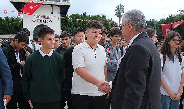 Kemer&rsquo;de Cumhuriyet Bayramı kutlamaları resmi t&ouml;renle başladı