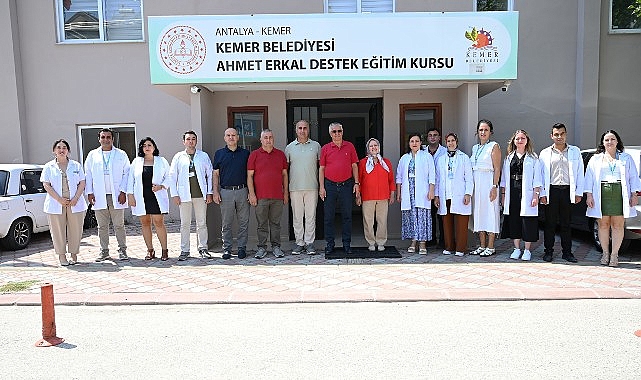 Kemer&rsquo;de eğitim ve sanat &ccedil;alışmaları