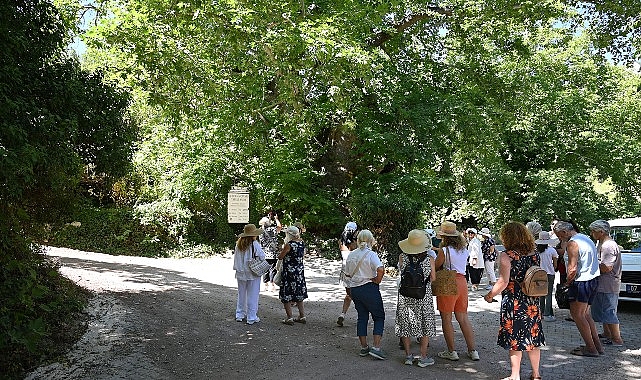 Kemer&rsquo;de &ldquo;Mor turizm&rdquo; başladı