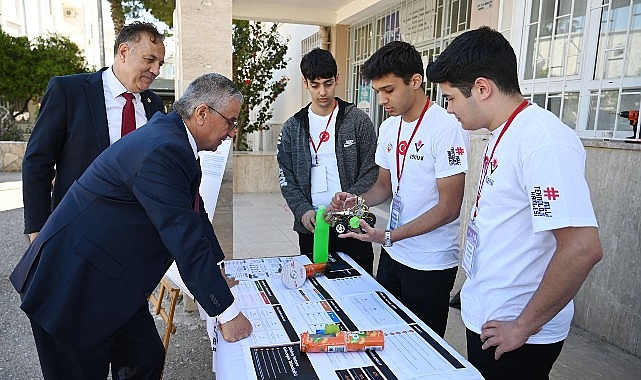 Kemer&rsquo;de T&Uuml;BİTAK 4006 Bilim Fuarı