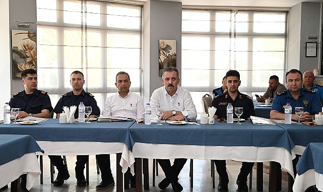 Kemer&rsquo;de turizm sezonu g&uuml;venlik ve denetim toplantısı