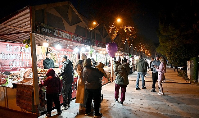 Kemer&rsquo;de yılbaşı coşkusu musiki dinletisiyle başladı