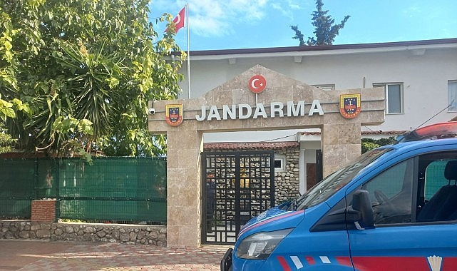Kemer&rsquo;deki kurumlarda temizlik &ccedil;alışması