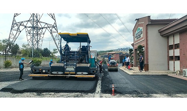 Kent Mezarlığı'nda yollar ve otopark asfaltlandı